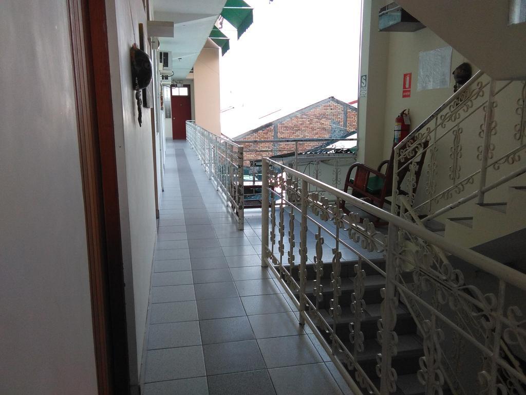 איקיטוס Hostal El Colibri מראה חיצוני תמונה