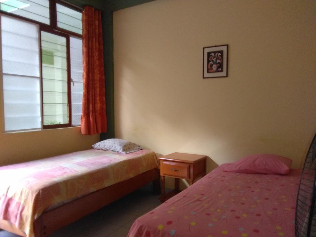איקיטוס Hostal El Colibri חדר תמונה