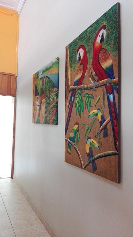 איקיטוס Hostal El Colibri מראה חיצוני תמונה