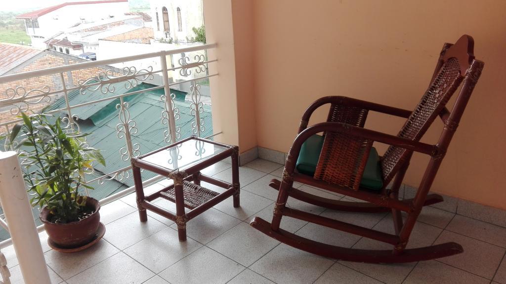 איקיטוס Hostal El Colibri מראה חיצוני תמונה