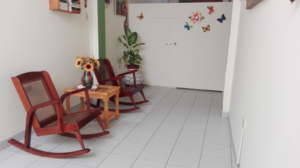 איקיטוס Hostal El Colibri מראה חיצוני תמונה