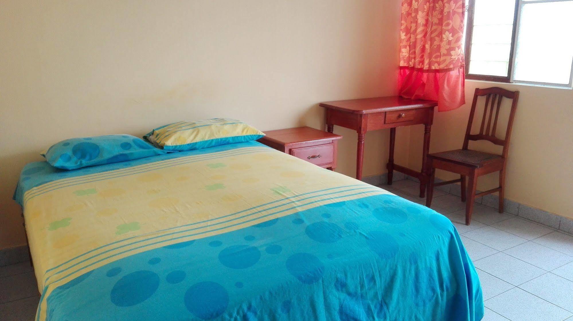 איקיטוס Hostal El Colibri מראה חיצוני תמונה