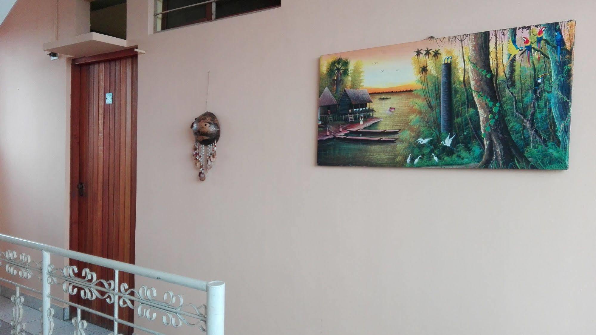 איקיטוס Hostal El Colibri מראה חיצוני תמונה